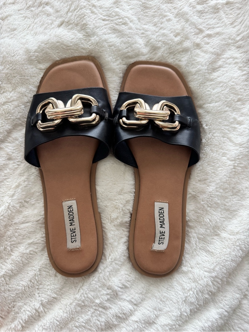 Steve Madden Black Slides with Chunky Gold Chain